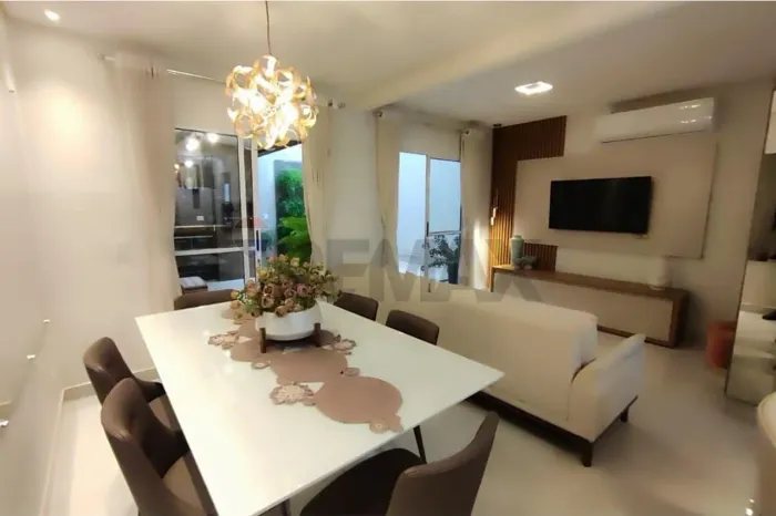 Casa à Venda - Village Campestre - R$ 320.000