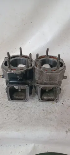 Peças moto yamaha rd.350. Cilindros é cabeçote.