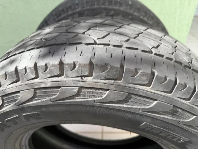 4 Pneus Pirelli Scorpion ATR 255/70 R16 - 2 com 60% e 2 com desgaste