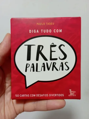 Livro Caixinha - Três Palavras.