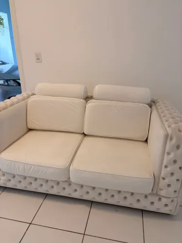 OPORTUNIDADE! - Sofá 2 lugares com ótima estrutura
