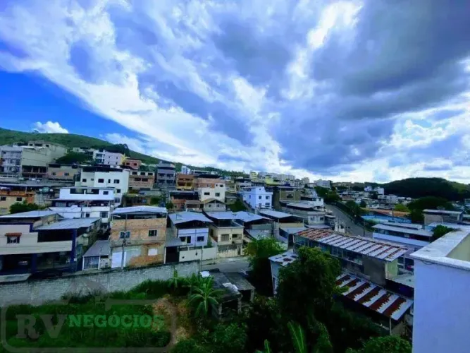 TR- Imóvel para venda possui 215 metros quadrados com 3 quartos em Monte Castelo - Juiz de