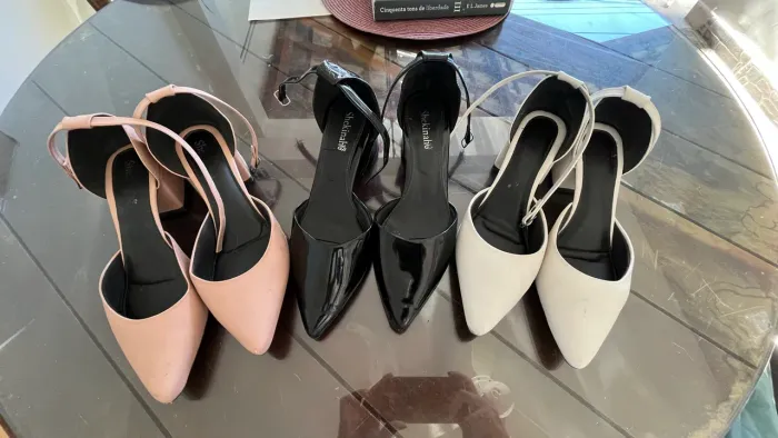 Sapatos diversos tamanho 37 R$10,00 cada
