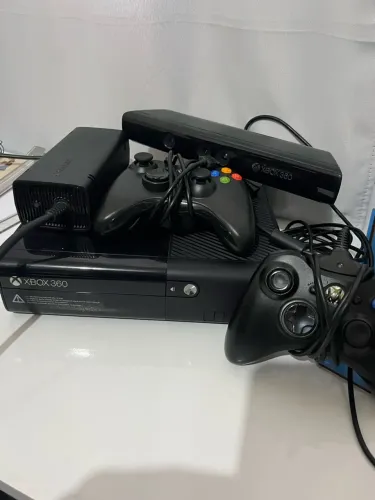 Xbox 360 desbloqueado com 70 jogos