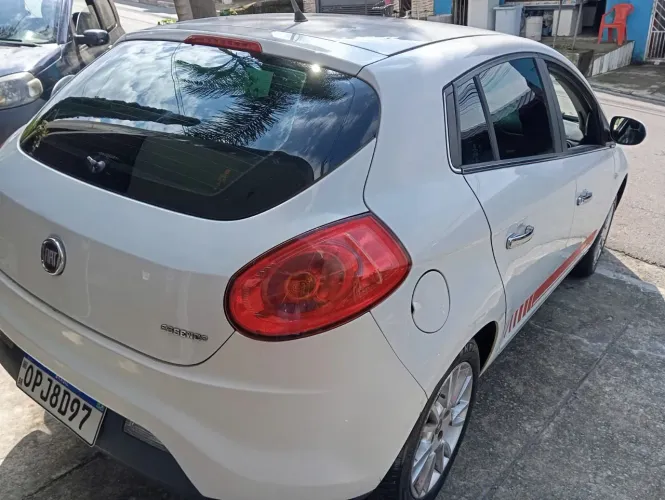 Fiat Bravo Essence 1.8 Flex 16V 5P 2013