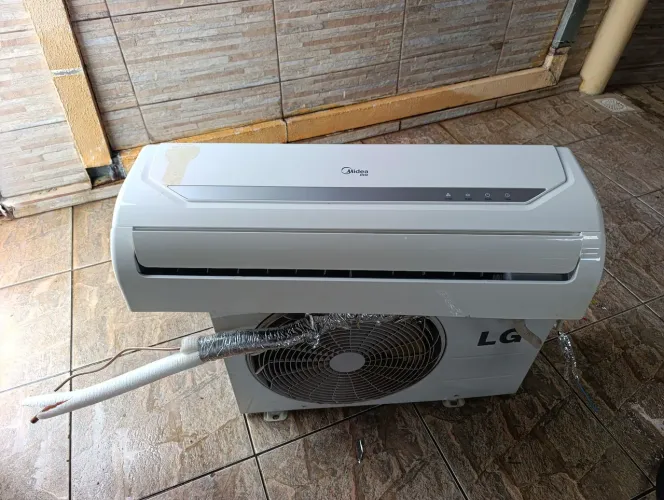 Vende s ar condicionado Midea 12 mil BTUS convencional