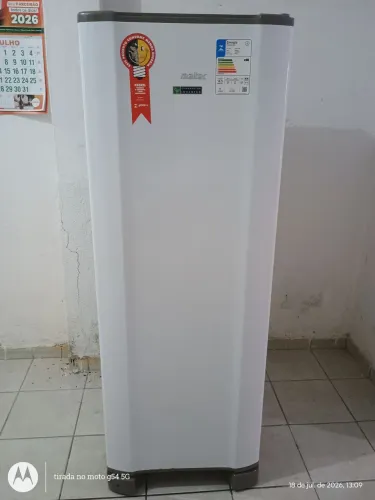 Vendo geladeira esmaltec 27 litros