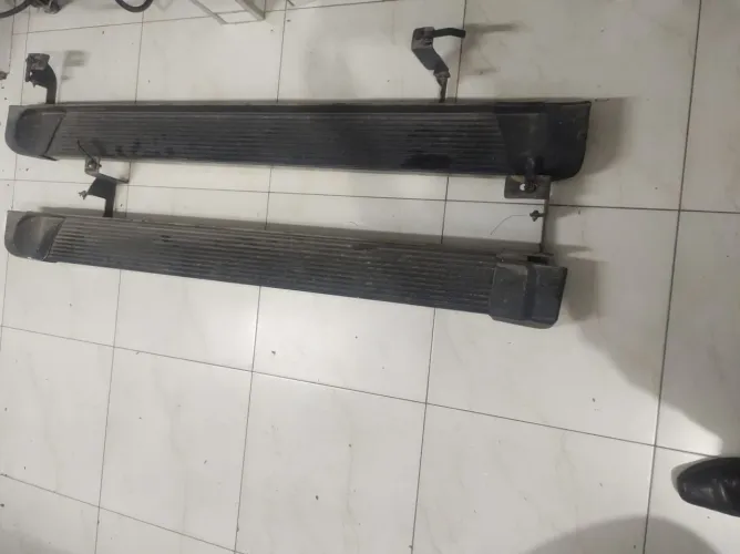 Vendo lar de Estribos laterais da Ecosport 2019 usado.
