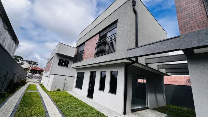 Sobrado à Venda no São Braz 3 Quartos e 96m² de Conforto