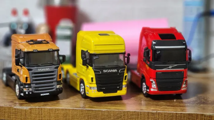 Scania R780 1:32 Automatizada - Controle PS4 + Som Real | Projeto Único - Leia o Anúncio!