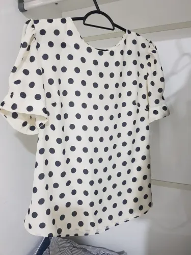 Blusa de Bolinhas tamanho (P)