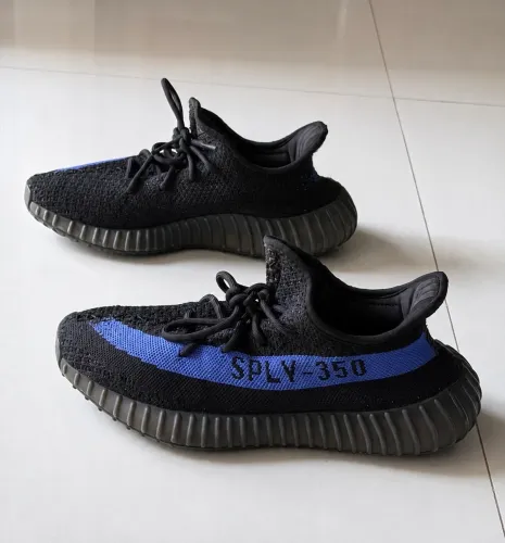 Yeezy Boost 350 V2 Dazzling Blue