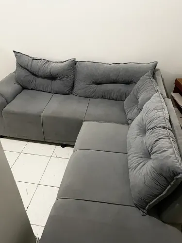 Sofá de canto, na cor grafite