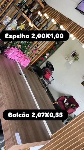 Vendo balcão e espelho juntos