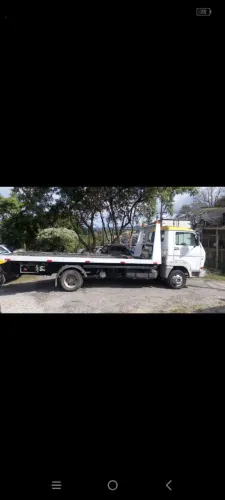 Caminhão plataforma guincho 5.50