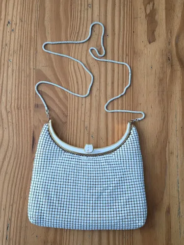 Bolsa de Metal Vintage Branca