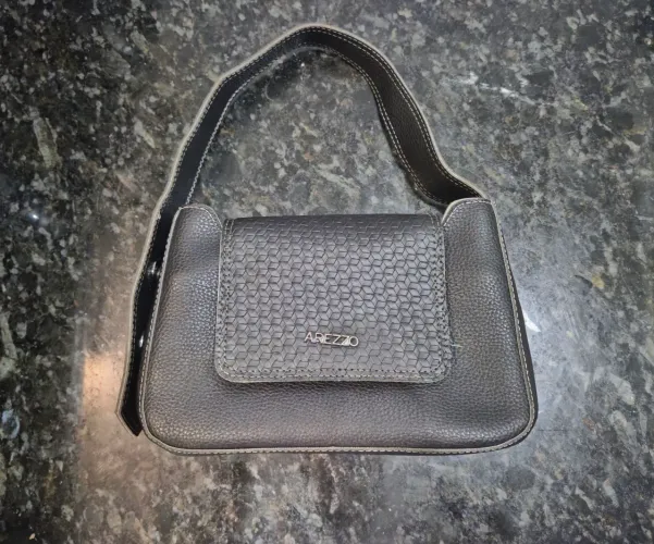 Bolsa Baguete Arezzo nova