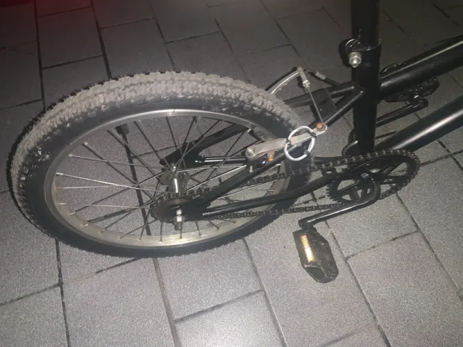 Bicicleta Infantil Aro 20 - Pneus e Cabo dos freios novos
