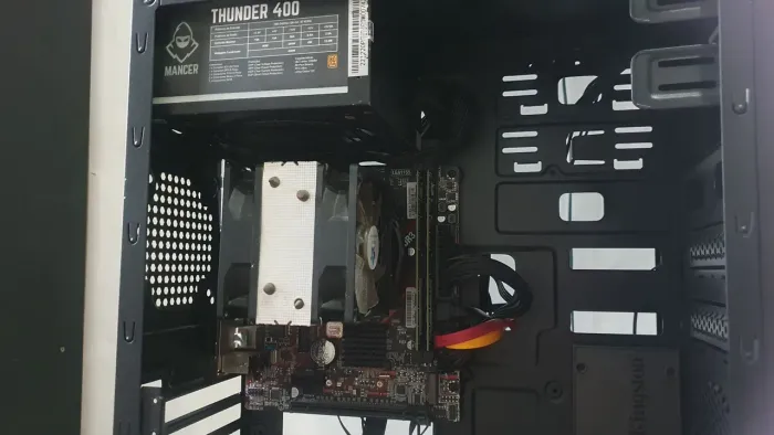 Placa Mãe LGA 1155 / Processador Intel Xeon 1230 V2 / Fonte Mancer Thunder 400w