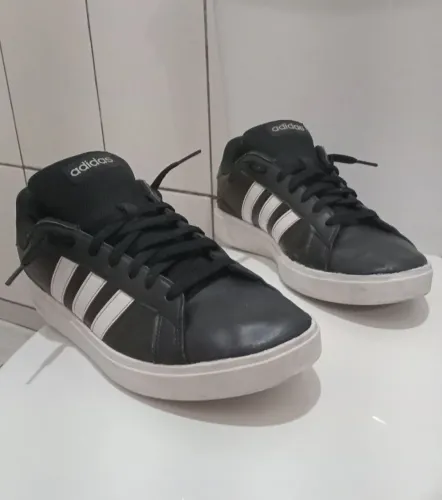 Tenis Adidas Skate Num 42 Couro Usado Ótimo