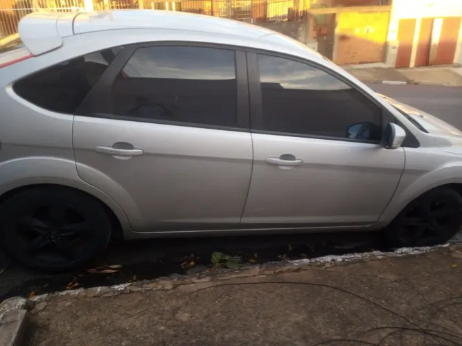 Ford Focus 1.6 S/se/se Plus Flex 8v/16v 5P 2010