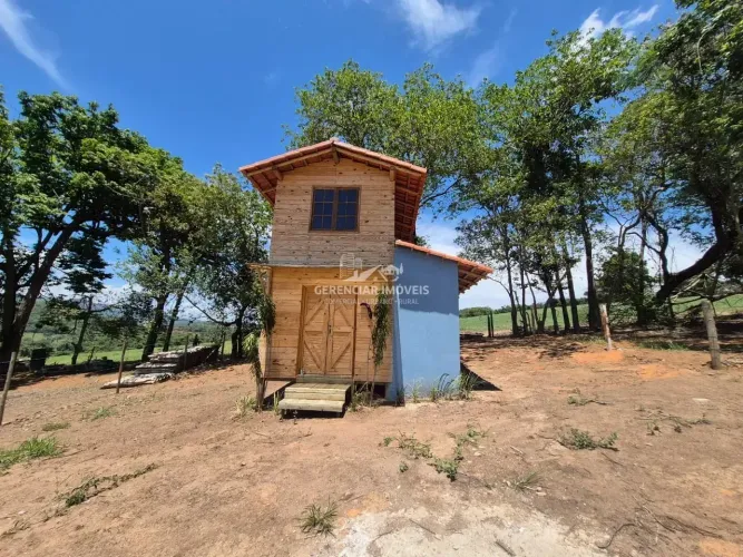 Chácara à venda bem próxima ao centro de Serra Azul / Mateus Leme MG