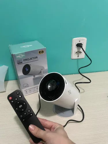 Projetor HY300
