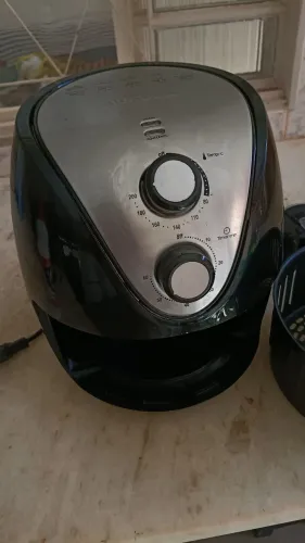 Fritadeira Elétrica Airfryer Mondial - Ótimo Estado e Funcionando 100%
