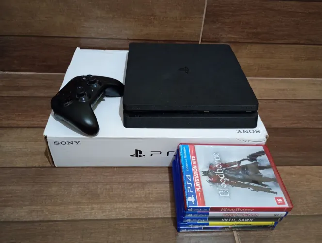 PS4 Slim 1TB + 5 Jogos <br>