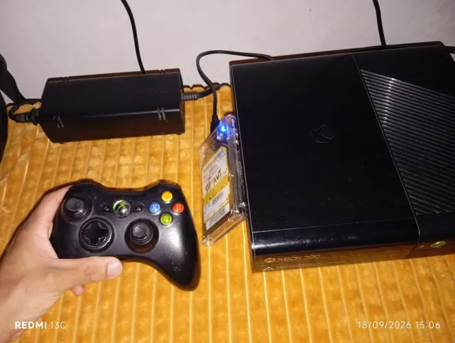 Xbox 360 super slim