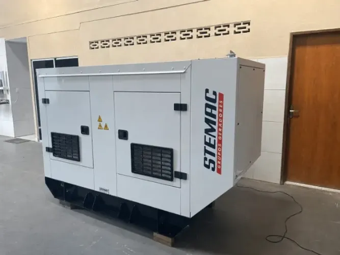 Gerador STEMAC 75/80 kVA (75kVA/80kVA) 2014