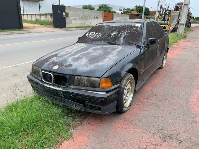 Bmw 318 4cc sucata