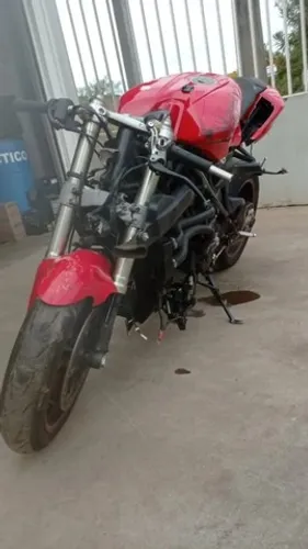 Sucata de moto para retirada de peças Ducati 1198 2011