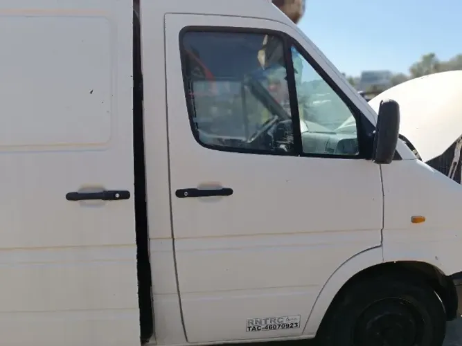 Porta Dianteira Sprinter 310 312 1997 ate 2001 Lado Direito
