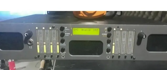 Monitor de Referência profissional 8 vias