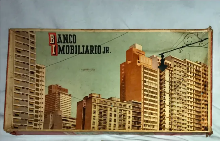 Jogo de tabuleiro antigo banco imobiliário Jr. Ano de 1970 
