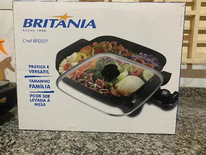 Vendo Frigideira Elétrica Britânia Chef 3,5 litros BPE 03p Preto - 220V