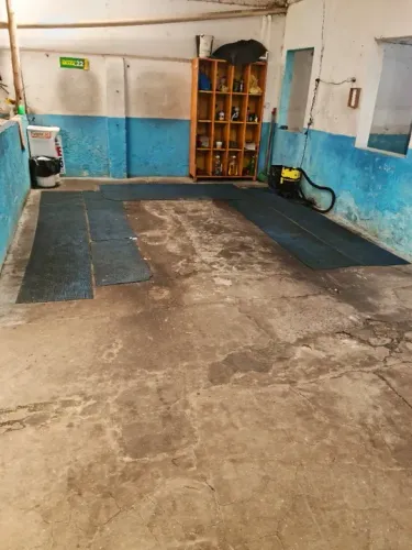 Pisos em borracha flexível de diversos tamanhos para áreas molhadas (preço por m²)