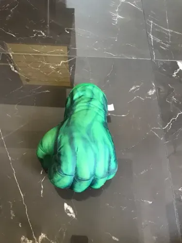 Luva de pelúcia Hulk
