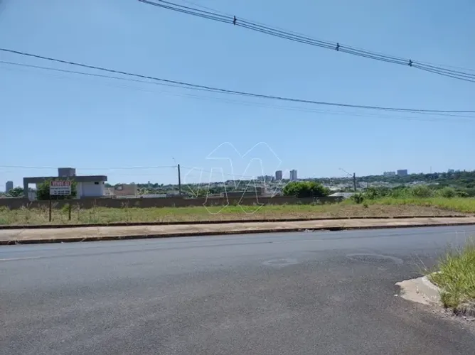 Venda de Terreno / Padrão na cidade de Araraquara