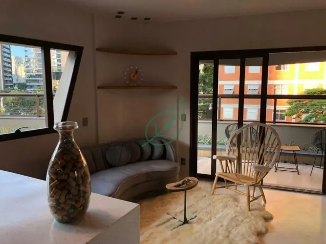 Studio garden para alugar na Vila Olimpia, 1 suíte, mobiliado com 2 vagas de garagem.