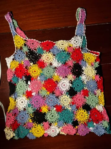 Blusa crochê e top biquíni