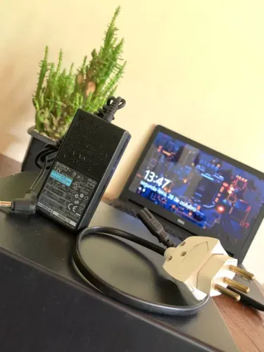 Carregador de Bateria - Sony 