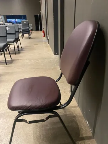 Cadeira para igrejas 90 unidades 