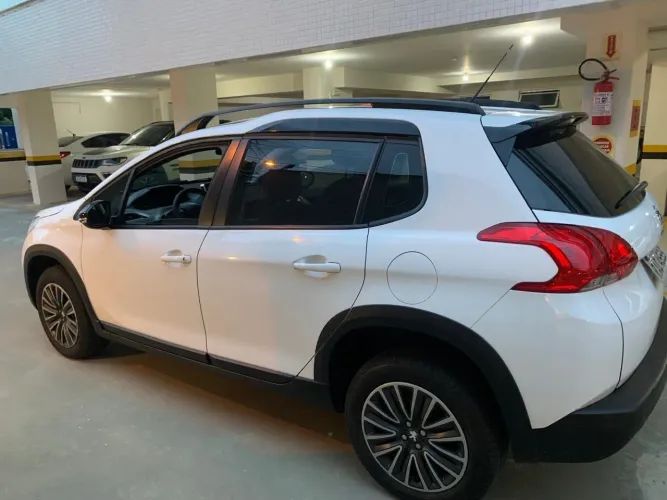 Peugeot 2008 Allure 1.6 Flex 16V 5P Aut. 2020