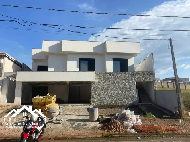 Casa Duplex à venda no Condomínio Portal de São Clemente em Limeira-SP