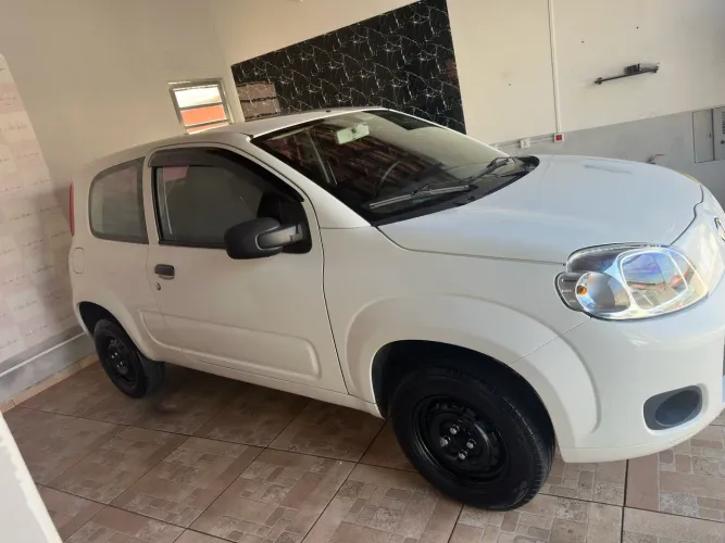 Fiat Uno Vivace 1.0 EVO Fire Flex 8V 3P 2012