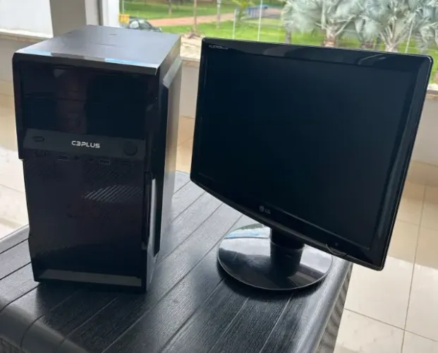 Monitor e Computador - i3, 4GB RAM