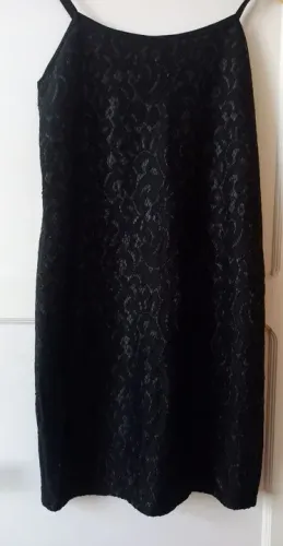 Vestido preto de renda