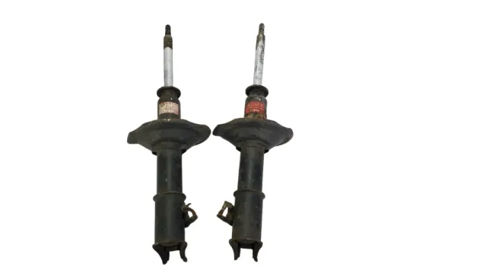 Par de amortecedor dianteiro KYB Subaru Impreza Legacy 93 a 00 fracos